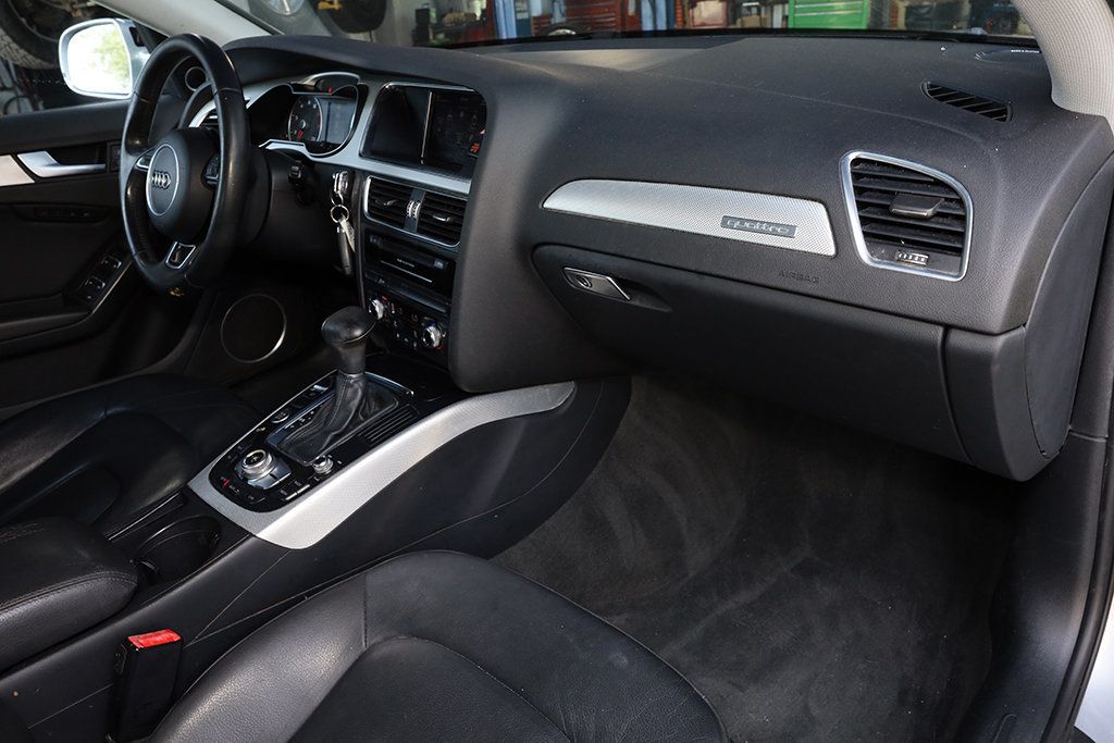 Vehicle image 21 of 34