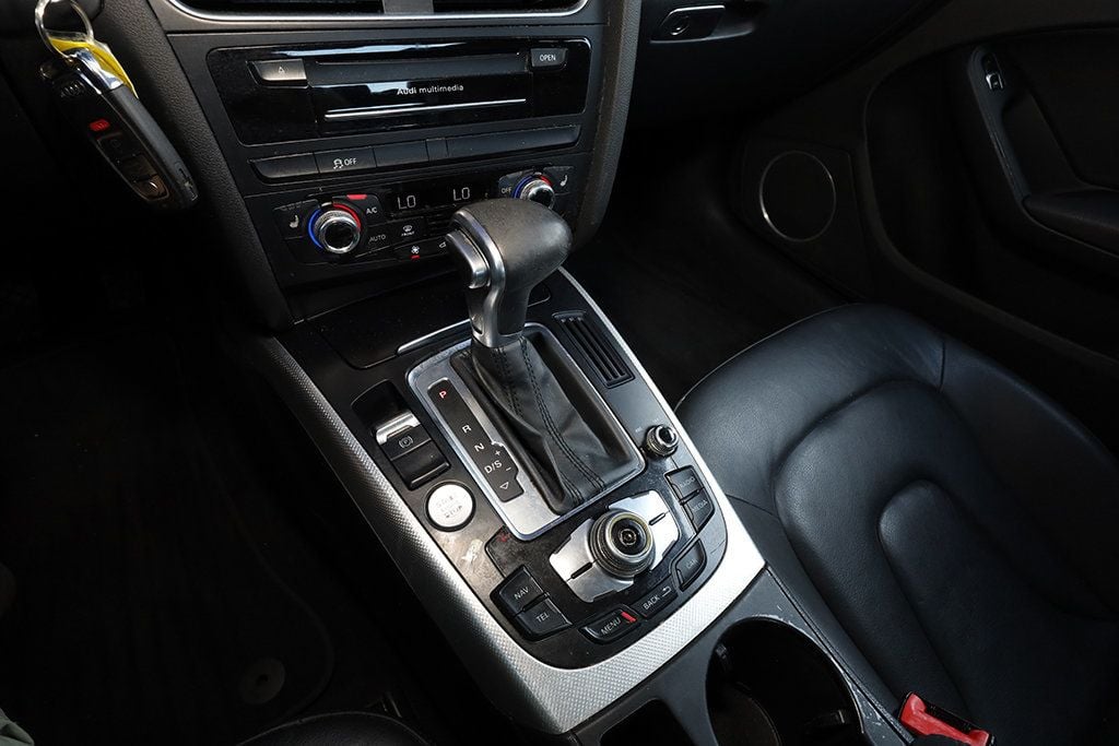 Vehicle image 31 of 34