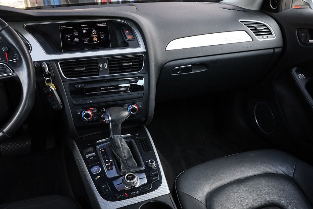 Vehicle image 22 of 34