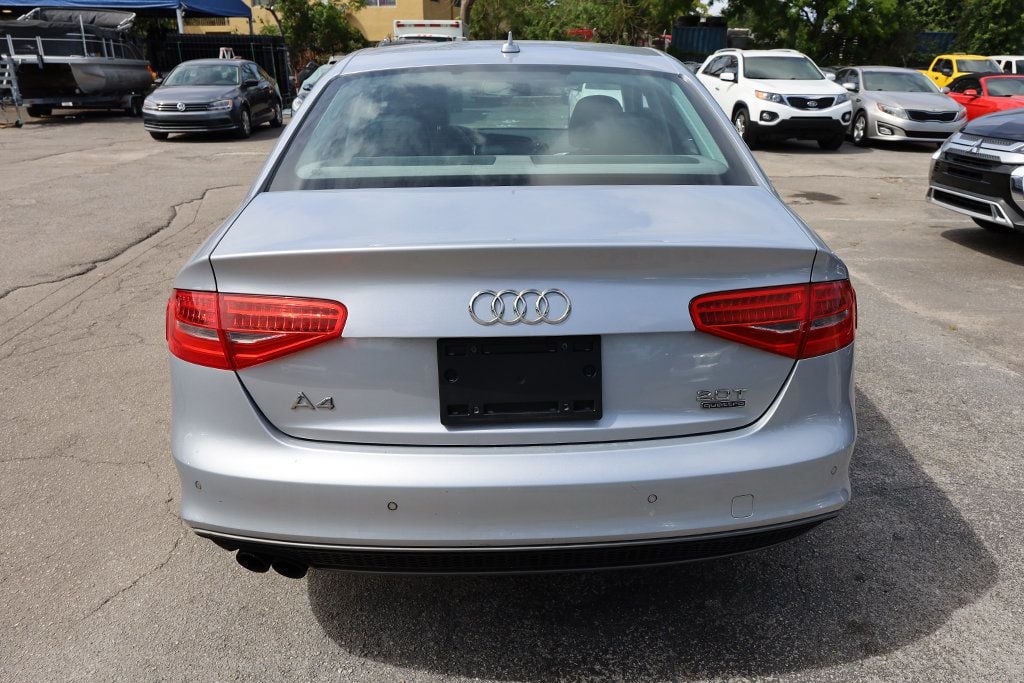 Vehicle image 8 of 34