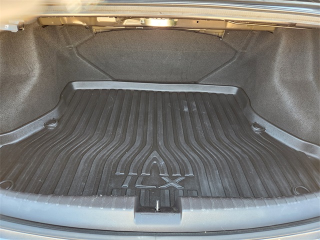 Vehicle image 8 of 23