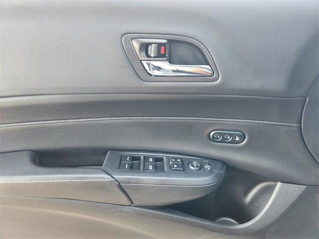 Vehicle image 19 of 23