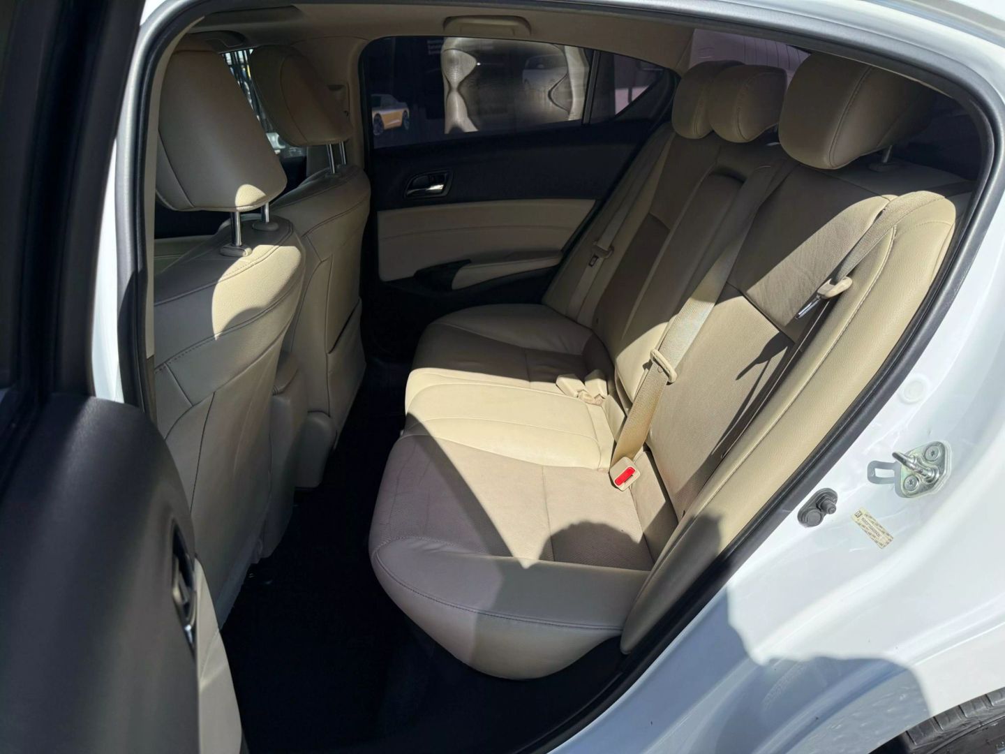 Vehicle image 16 of 31