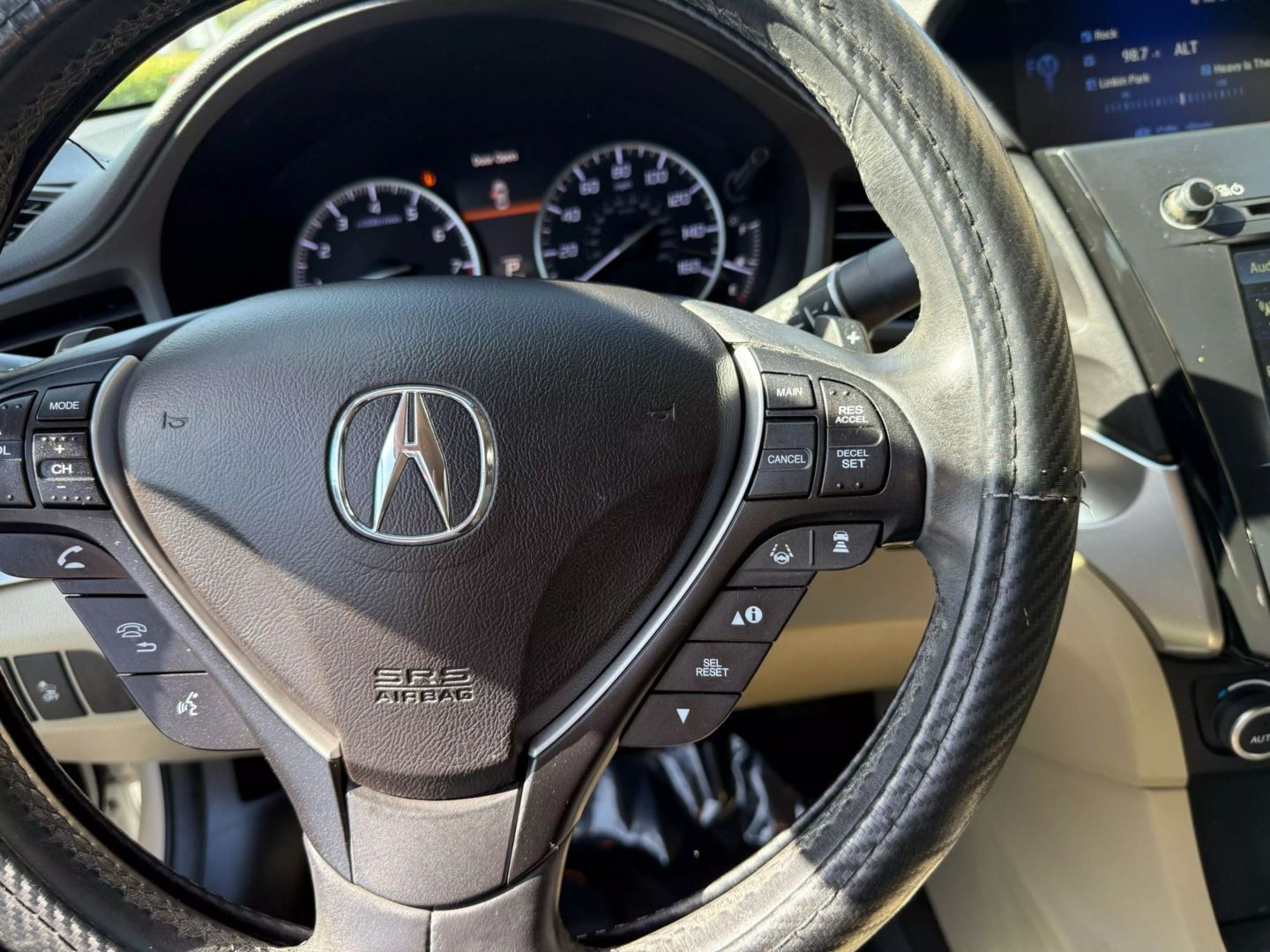 Vehicle image 27 of 31