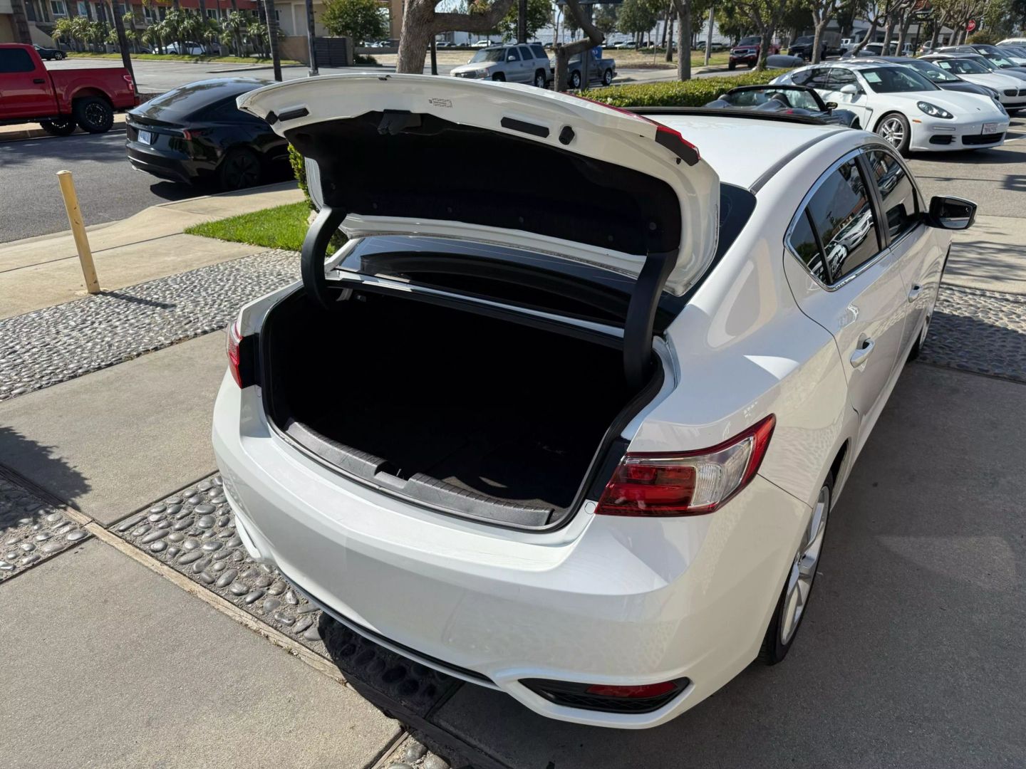 Vehicle image 6 of 31