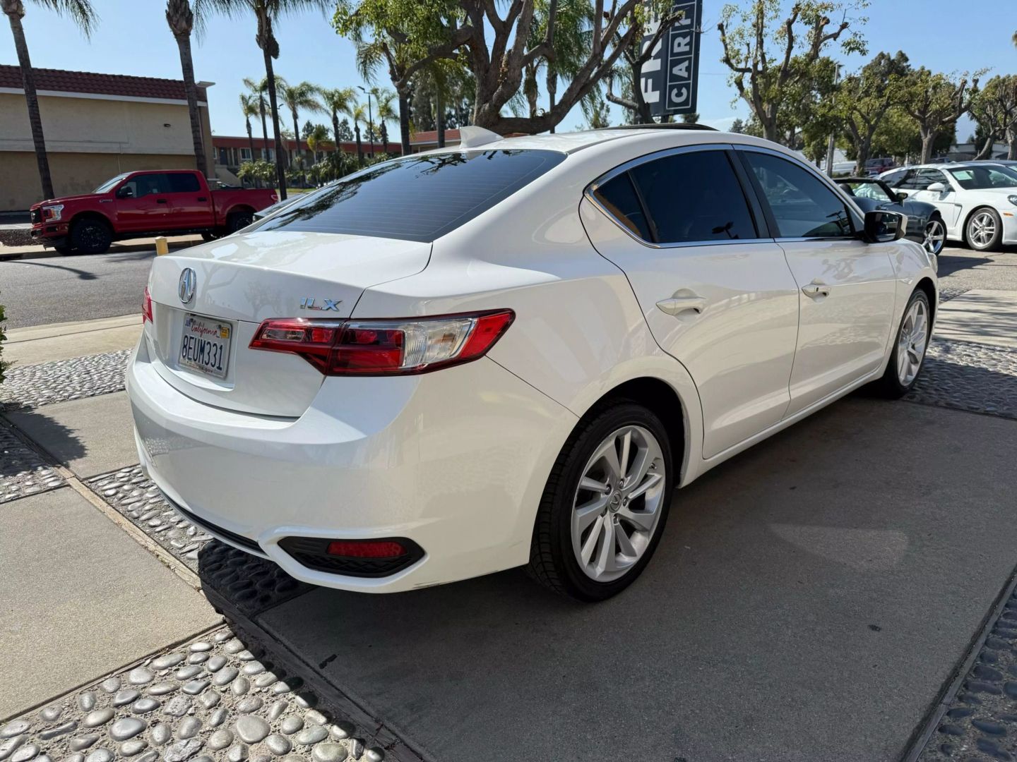 Vehicle image 5 of 31