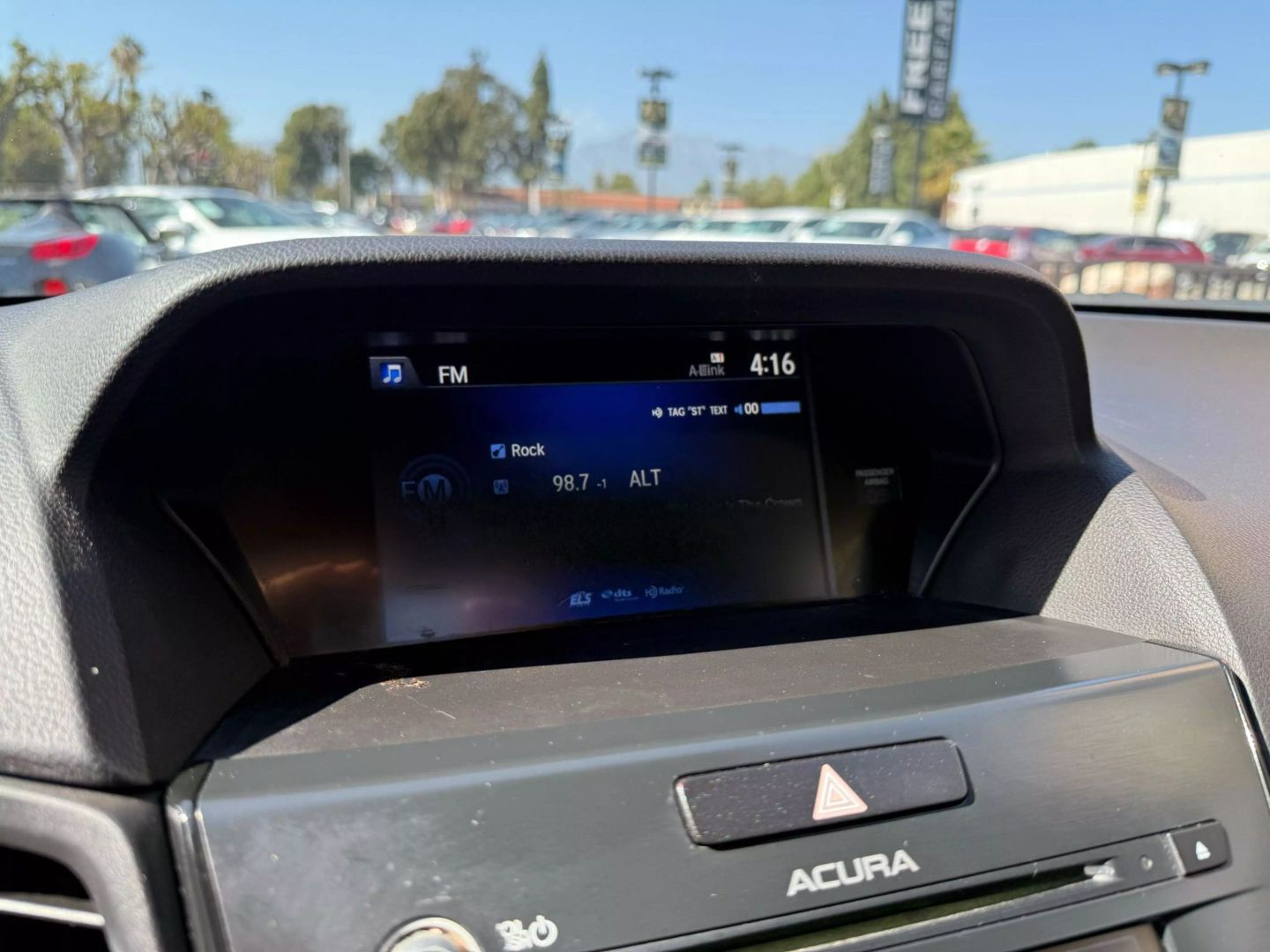 Vehicle image 23 of 31