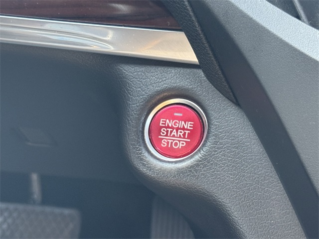Vehicle image 22 of 27