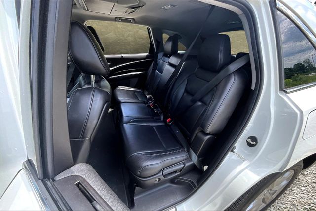 Vehicle image 11 of 34