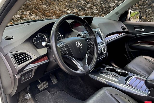 Vehicle image 14 of 34