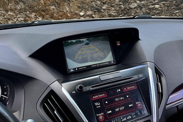 Vehicle image 21 of 34