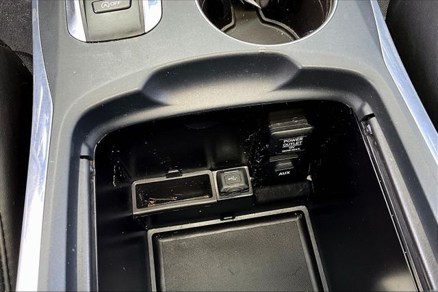 Vehicle image 26 of 34