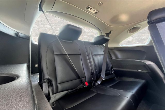Vehicle image 9 of 34