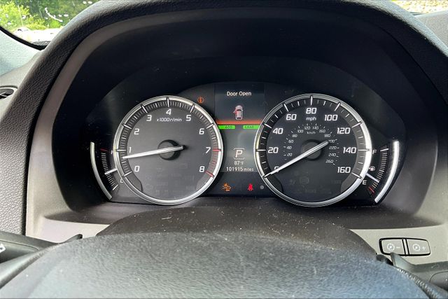 Vehicle image 20 of 34