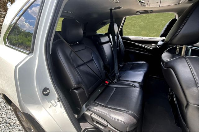 Vehicle image 8 of 34