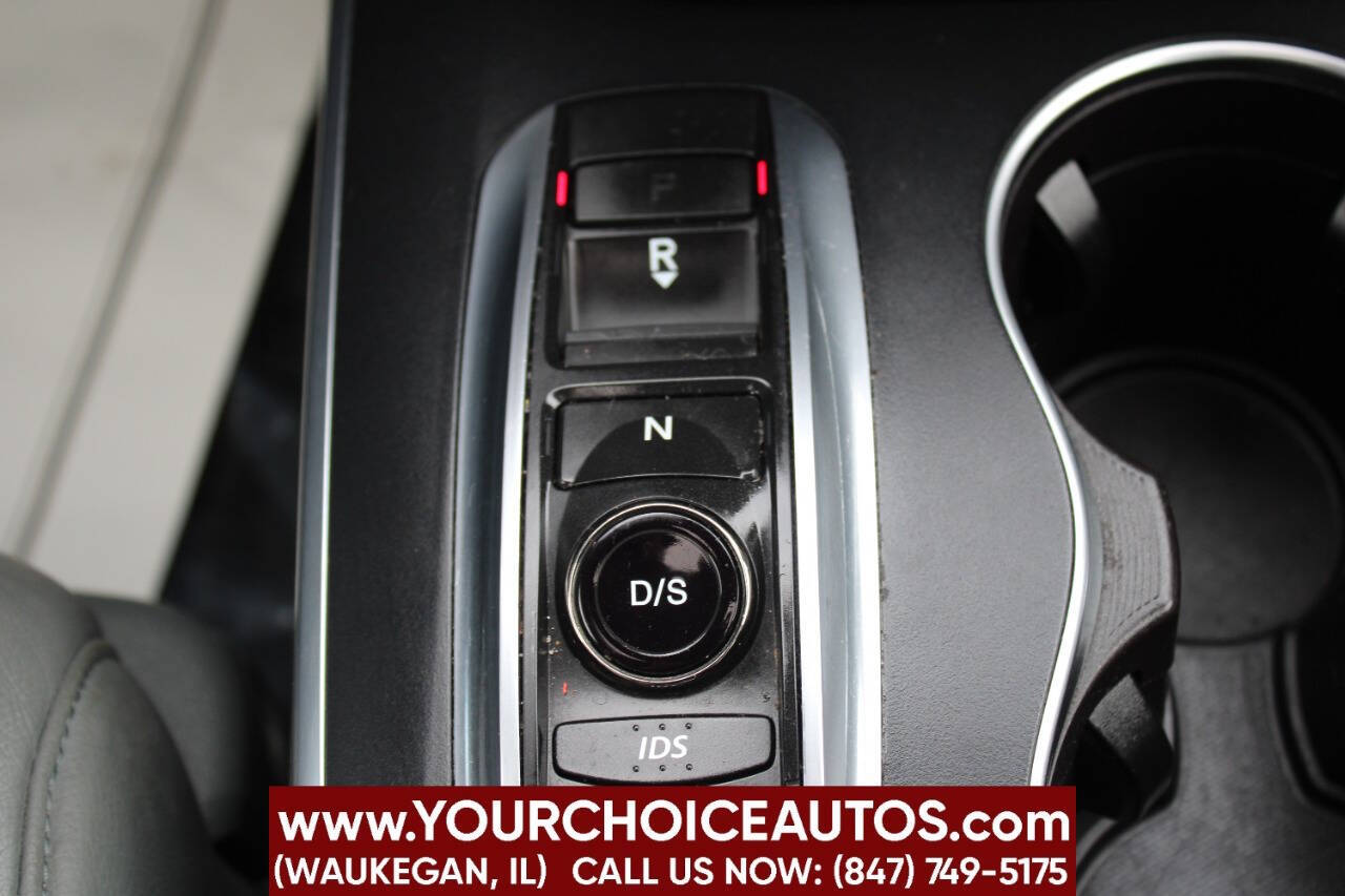 Vehicle image 27 of 49
