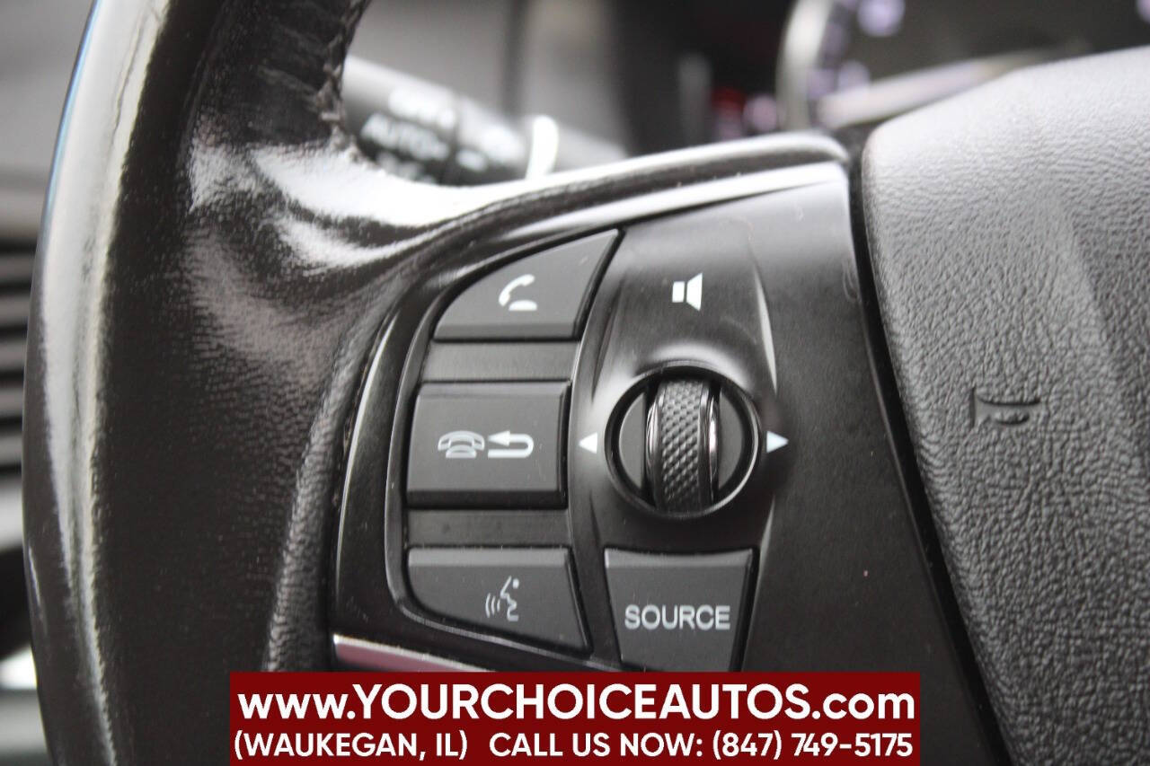 Vehicle image 32 of 49