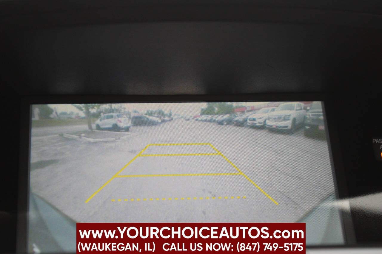 Vehicle image 29 of 49
