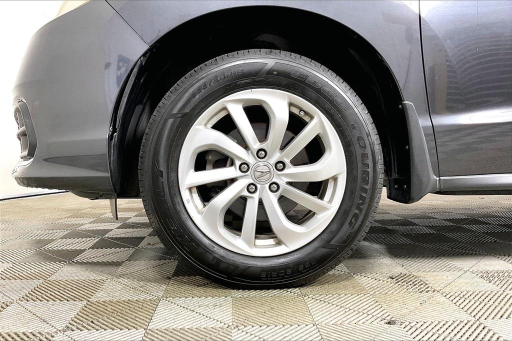 Vehicle image 8 of 30
