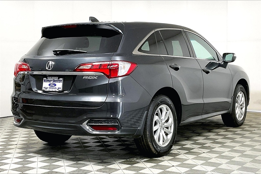 Vehicle image 11 of 30