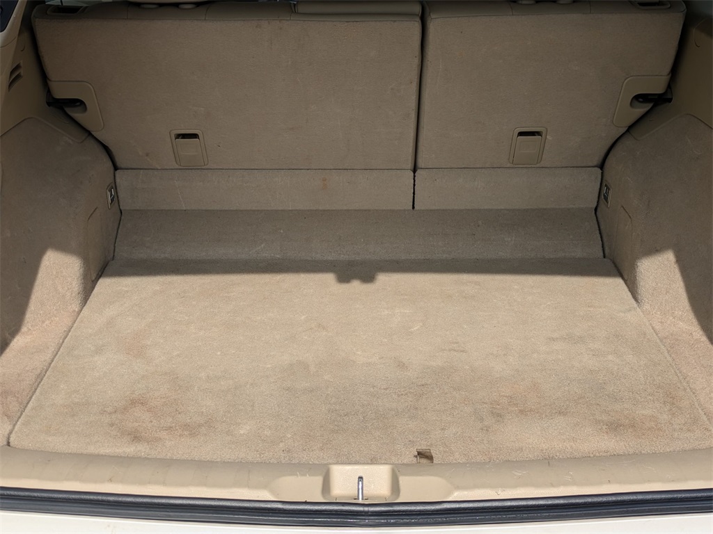 Vehicle image 10 of 30