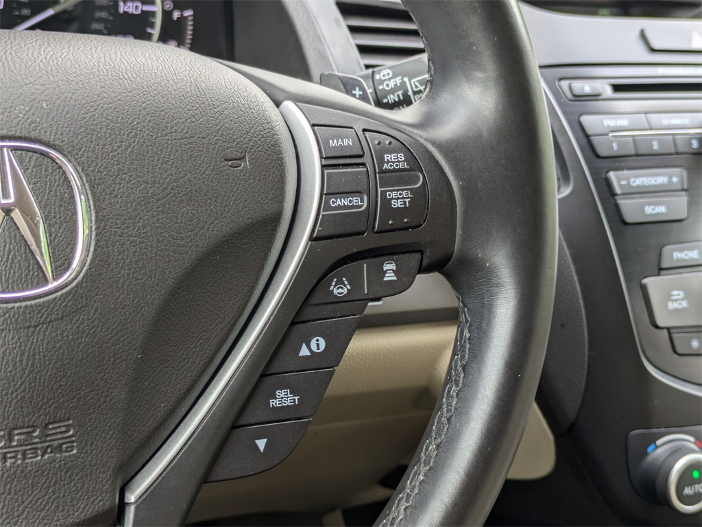 Vehicle image 26 of 30