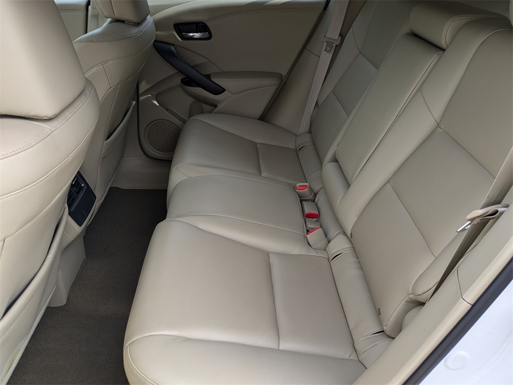 Vehicle image 12 of 30
