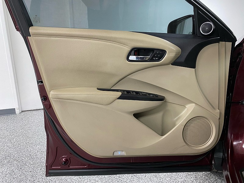 Vehicle image 16 of 29