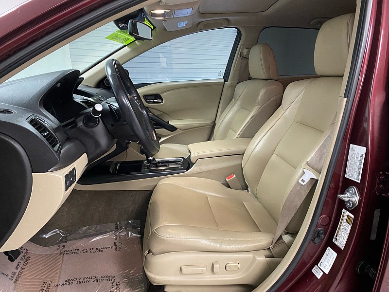 Vehicle image 17 of 29