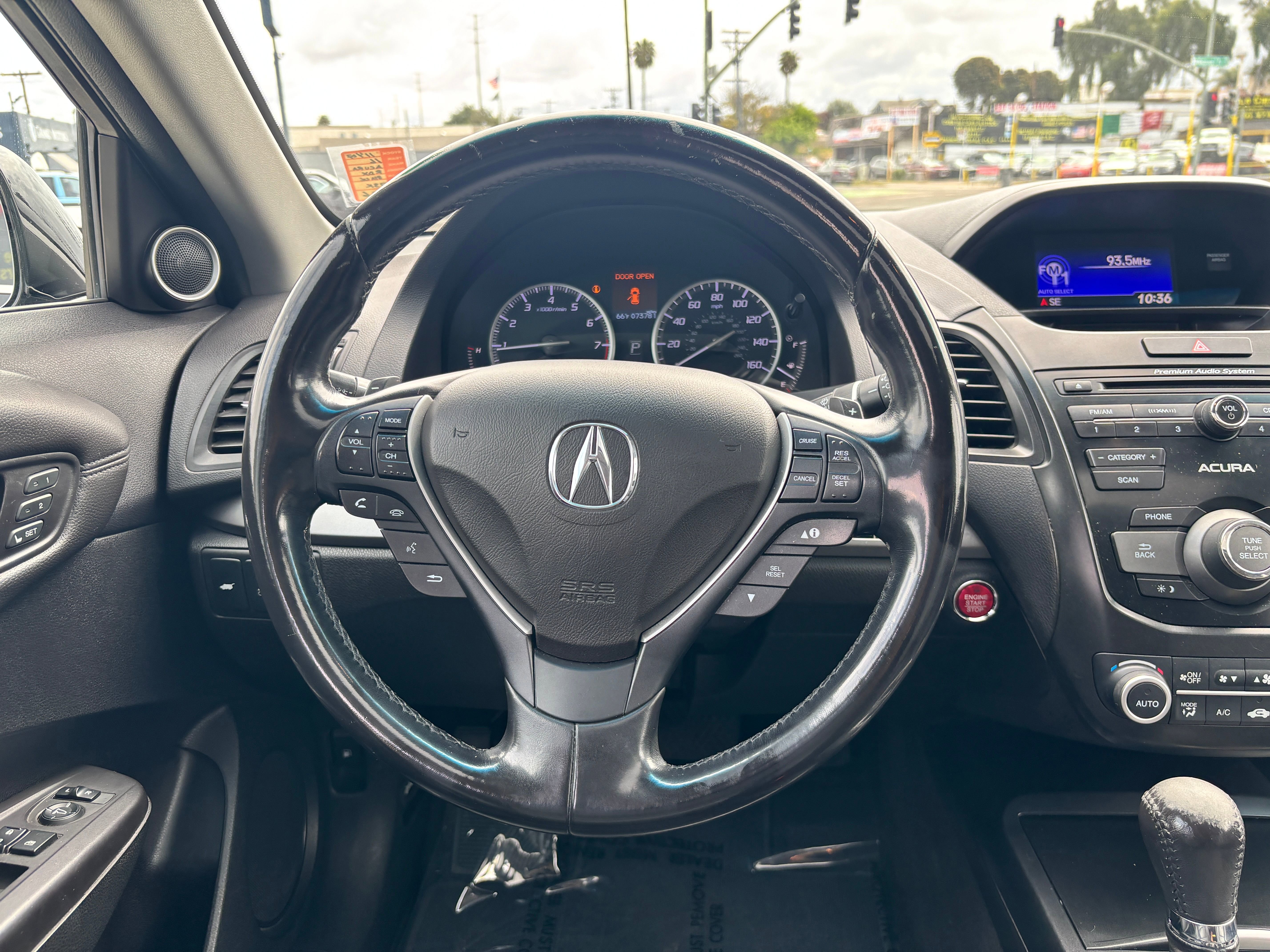 Vehicle image 24 of 30