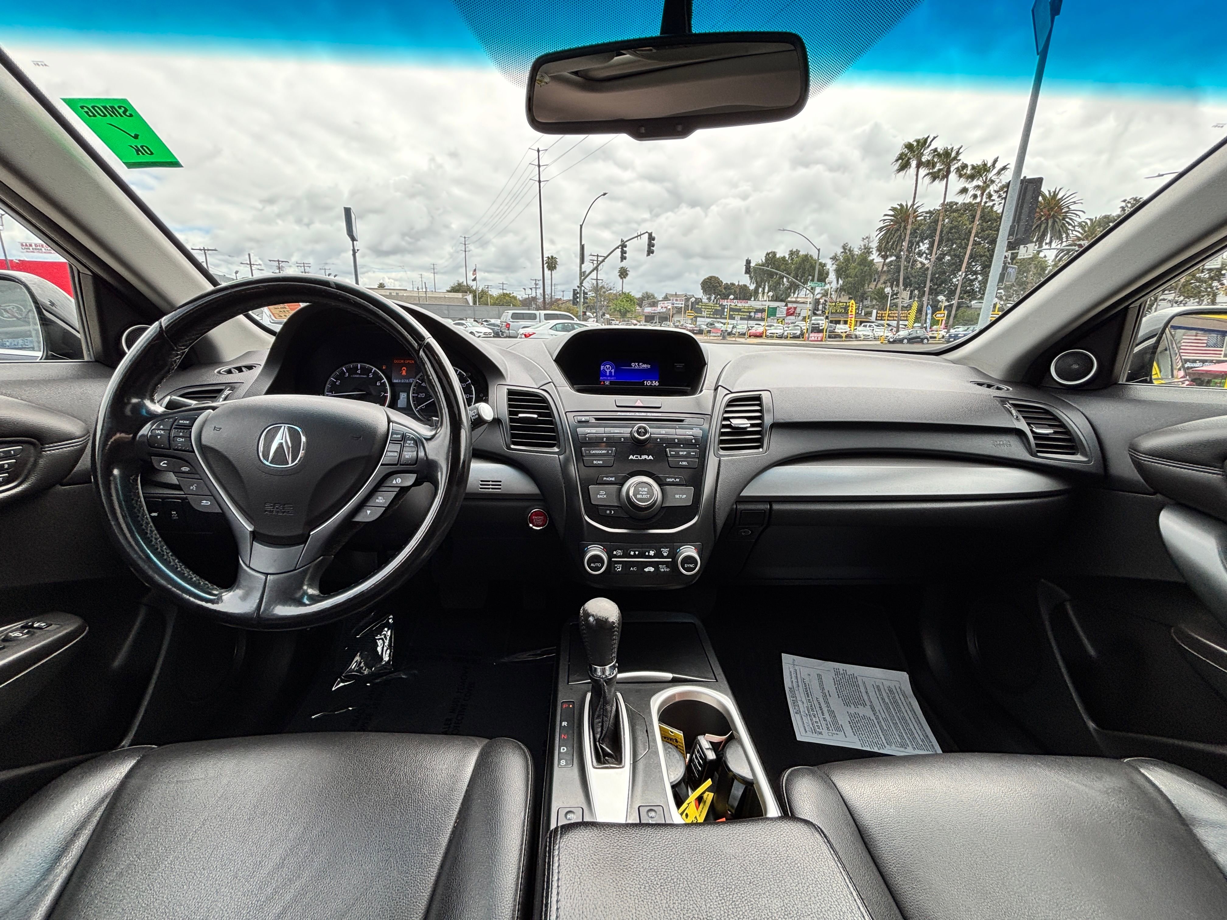 Vehicle image 23 of 30