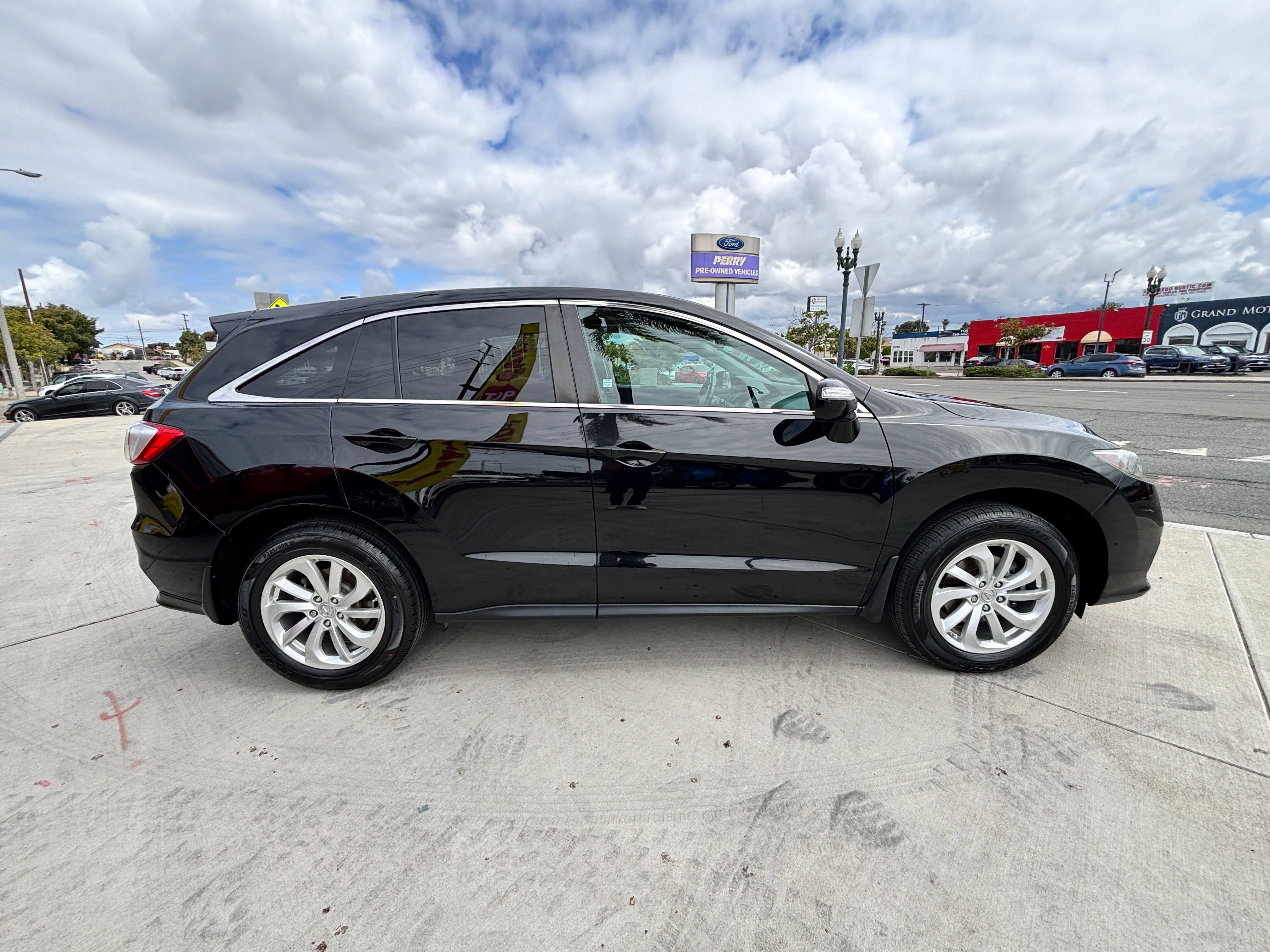 Vehicle image 6 of 30