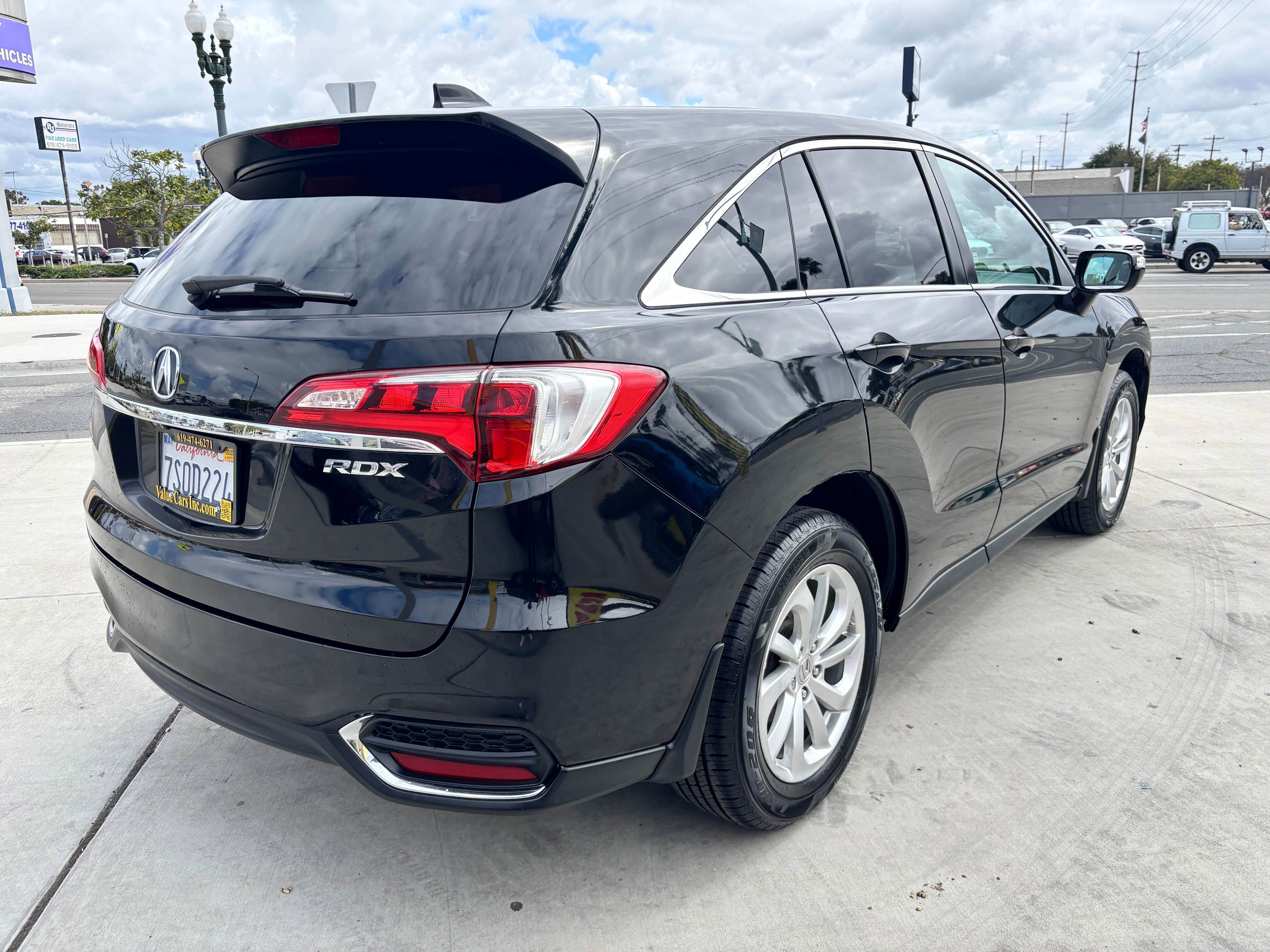 Vehicle image 7 of 30