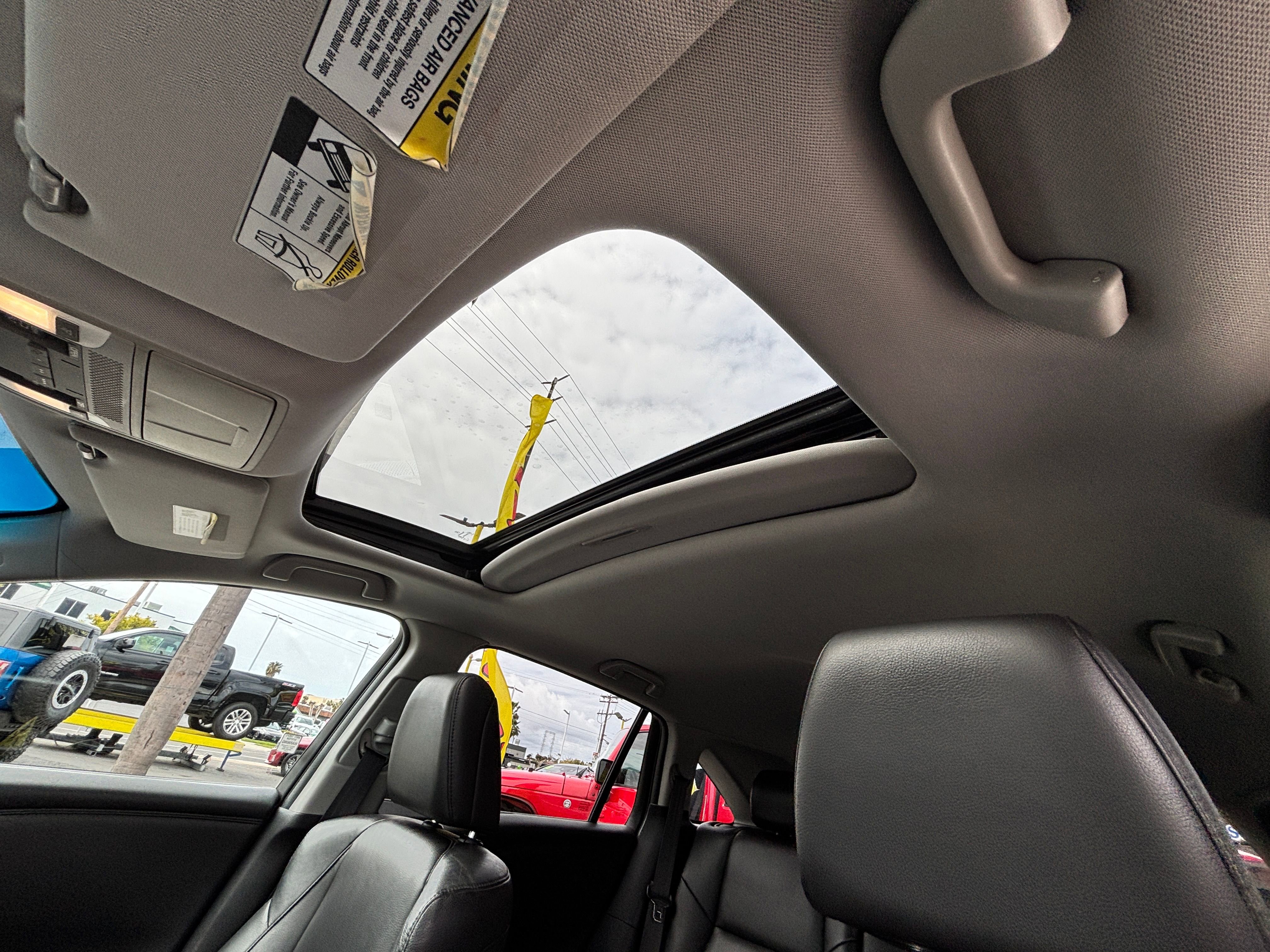 Vehicle image 20 of 30