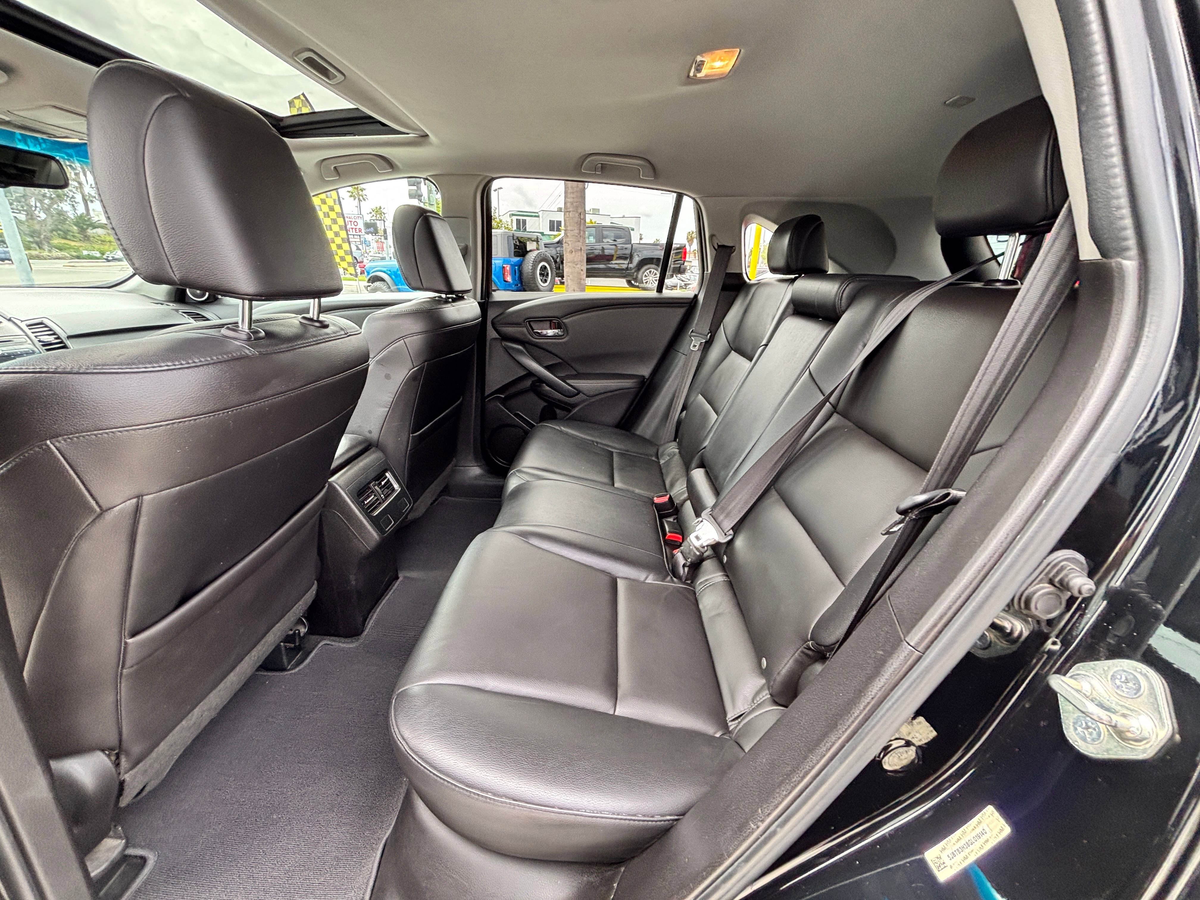 Vehicle image 22 of 30