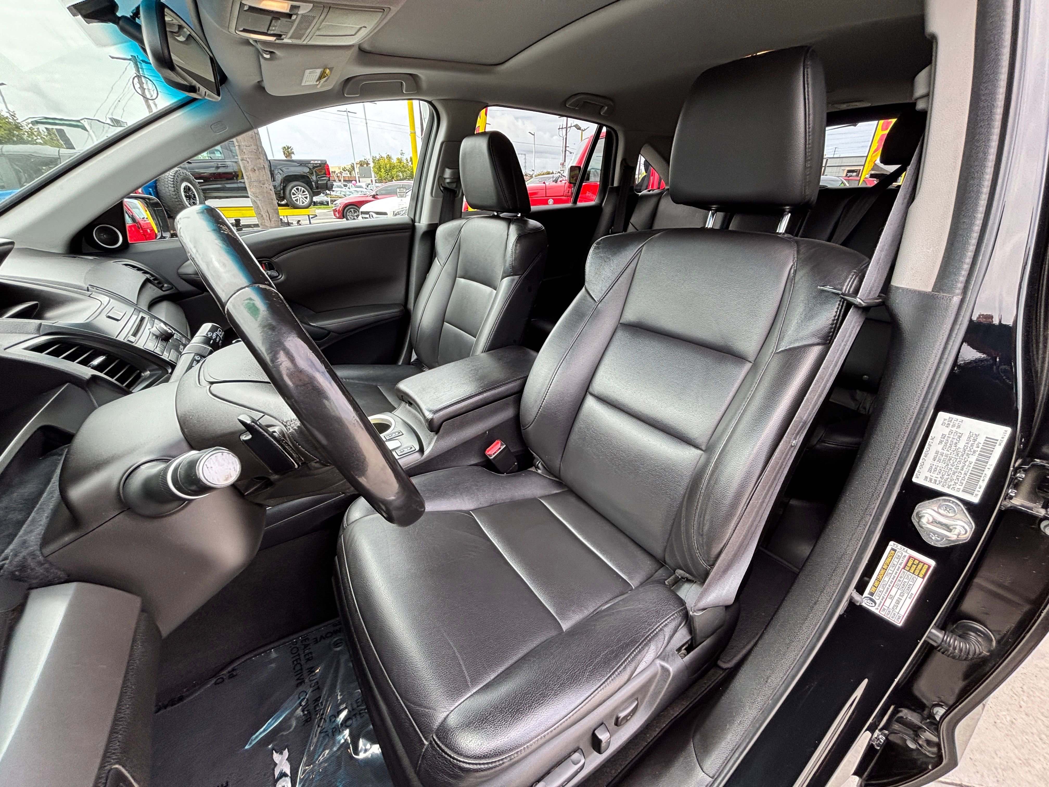 Vehicle image 19 of 30