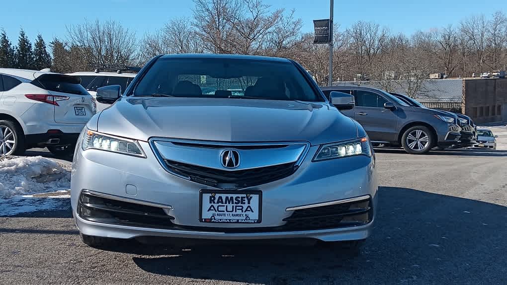 Vehicle image 2 of 33