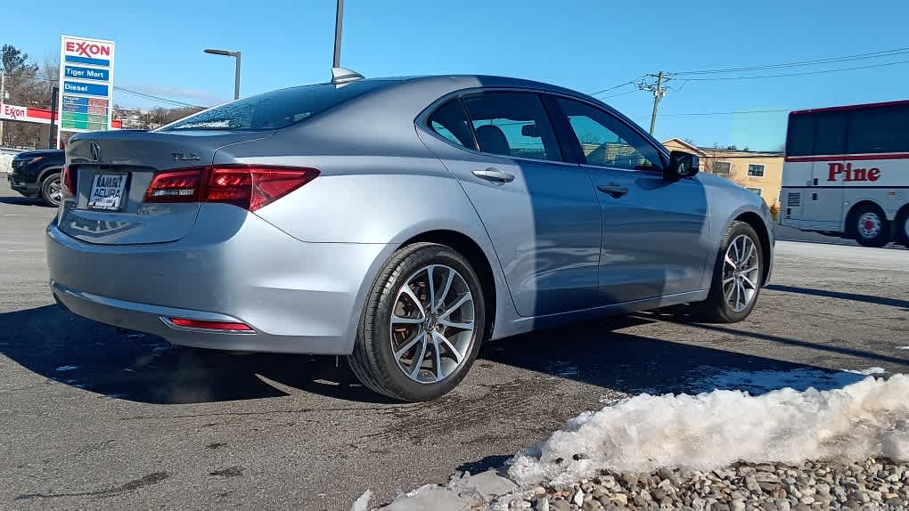 Vehicle image 4 of 33