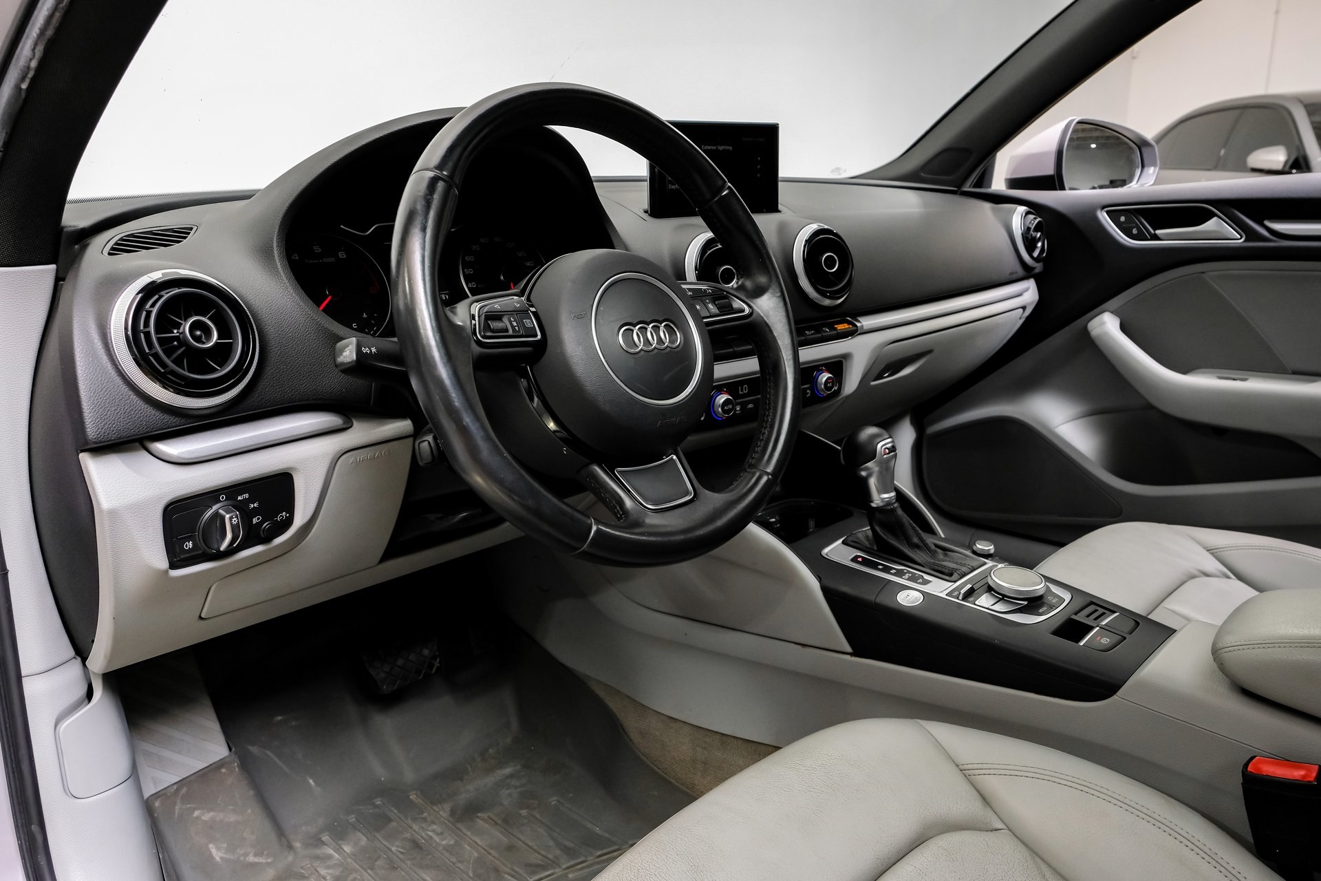 2016 Audi A3 1.8T Premium Image 32 of 64