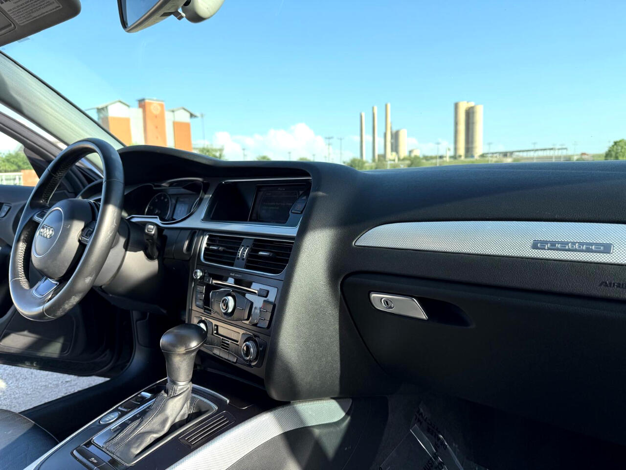 Vehicle image 25 of 25