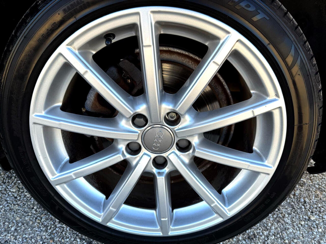 Vehicle image 9 of 25