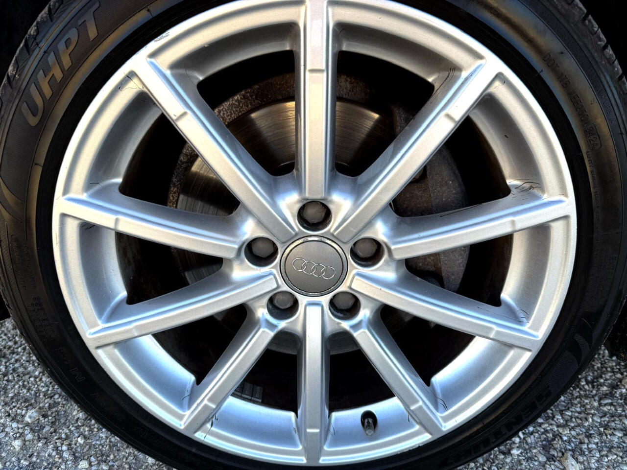 Vehicle image 11 of 25