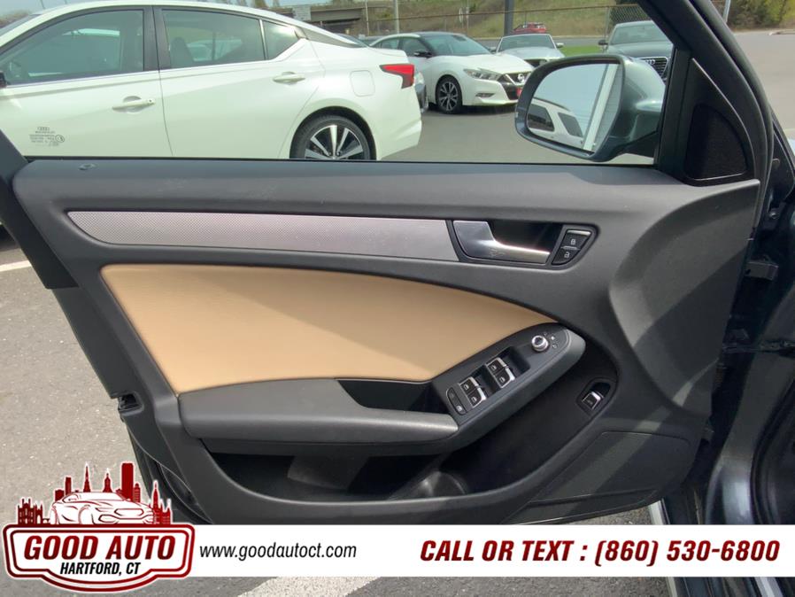 Vehicle image 15 of 17
