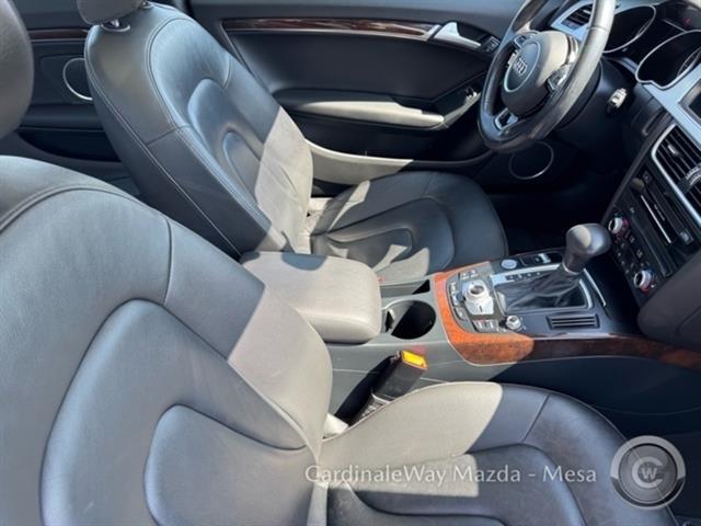 Vehicle image 28 of 32