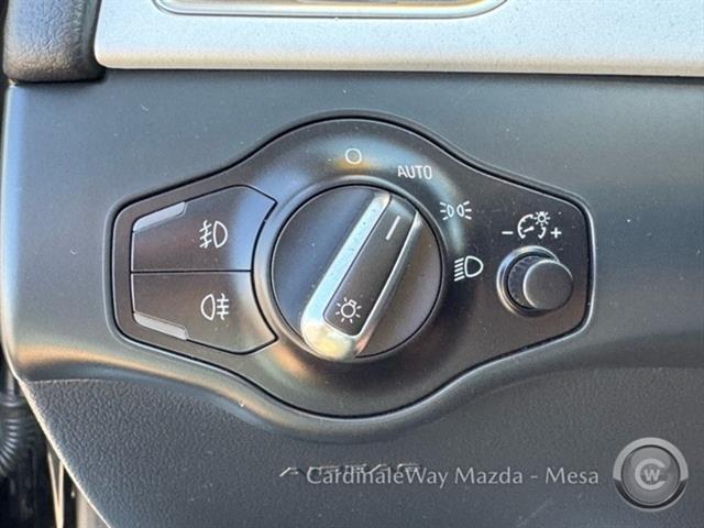 Vehicle image 31 of 32