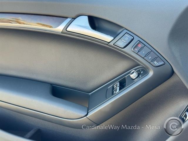 Vehicle image 20 of 32