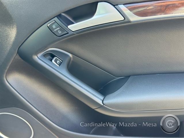 Vehicle image 21 of 32