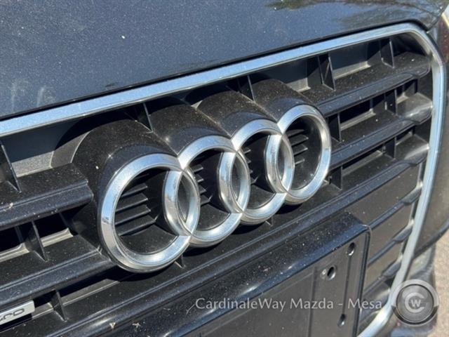 Vehicle image 24 of 32