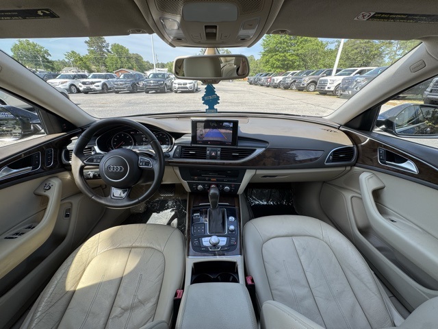 Vehicle image 16 of 21