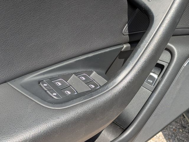 Vehicle image 29 of 30